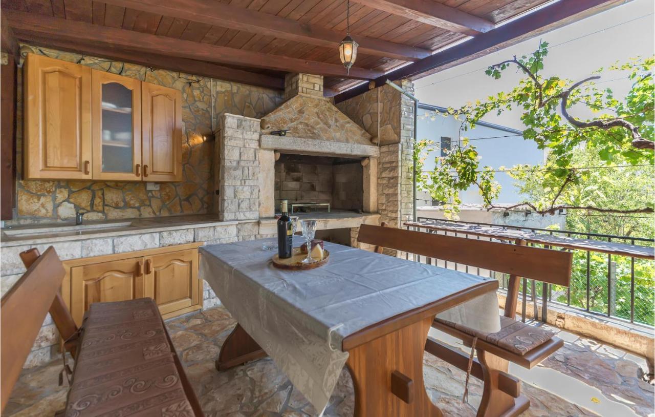 Cozy Apartment In Pula With Kitchen Dış mekan fotoğraf
